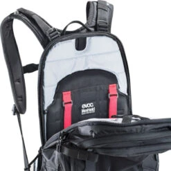 Evoc FR Protector Trail Unlimited 20L -Magasin de vélos evoc fr protector trail unlimited 20l backpacks 100103105 4250450721284 3 379 5